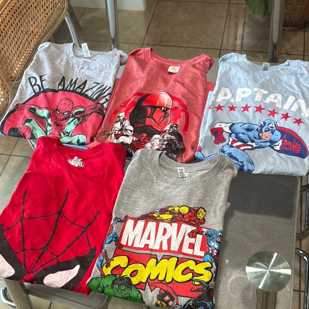 Marvel Superhero T-Shirt Collection lot‎